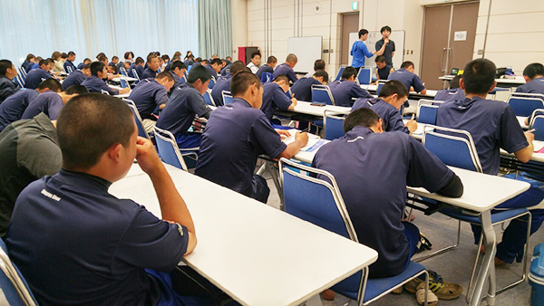 全国優勝も経験した江戸川中央シニアで
スポーツ障害教室を開催させていただきました